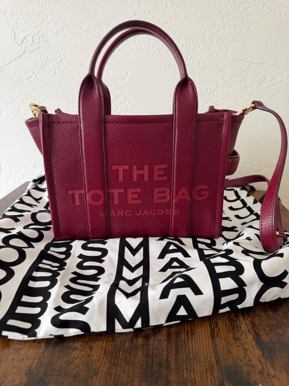 Marc Jacobs Pebbled Leather Small Tote in Cherry - Picture 2 of 9